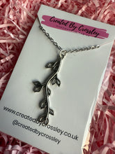 Load image into Gallery viewer, Leafy Vine Charm Necklace
