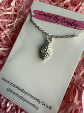 Load image into Gallery viewer, Shell Charm Necklace
