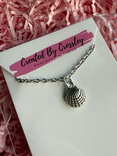 Load image into Gallery viewer, Shell Charm Necklace
