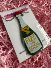 Load image into Gallery viewer, Fizz the Season Charm Necklace
