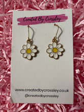 Load image into Gallery viewer, White Daisy Flower Charm Earrings
