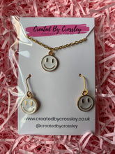Load image into Gallery viewer, Smiley face charm jewellery set
