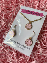 Load image into Gallery viewer, Smiley face charm jewellery set
