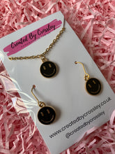 Load image into Gallery viewer, Smiley face charm jewellery set
