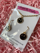 Load image into Gallery viewer, Smiley face charm jewellery set
