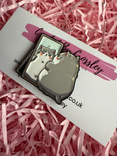Load image into Gallery viewer, Mirror Cat Pin Badge
