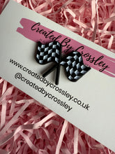 Load image into Gallery viewer, F1 Racing Flag Pin Badge
