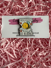Load image into Gallery viewer, “I would rather bee reading” Pin Badge
