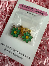 Load image into Gallery viewer, Blue/Green Daisy Flower Clip On Earrings
