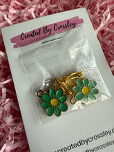 Load image into Gallery viewer, Blue/Green Daisy Flower Clip On Earrings
