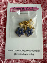 Load image into Gallery viewer, Purple Flower Clip On Earrings
