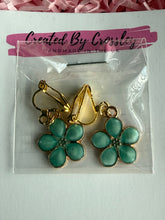 Load image into Gallery viewer, Blue Flower Clip On Earrings
