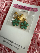 Load image into Gallery viewer, Blue Flower Clip On Earrings
