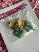 Load image into Gallery viewer, Blue Flower Clip On Earrings
