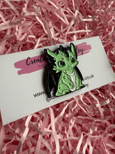 Load image into Gallery viewer, Green Black Dragon Pin Badge
