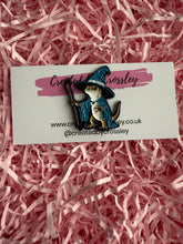 Load image into Gallery viewer, Wizard Lizard Pin Badge

