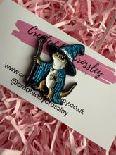 Load image into Gallery viewer, Wizard Lizard Pin Badge
