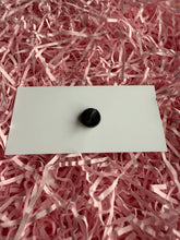 Load image into Gallery viewer, Happy Cat Pin Badge
