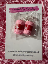 Load image into Gallery viewer, Pink Yarn Wool Clip On Earrings

