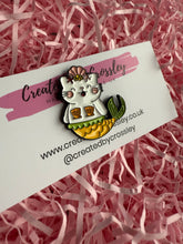 Load image into Gallery viewer, Mermaid Cat Pin Badge

