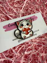Load image into Gallery viewer, Heart Cat Pin Badge
