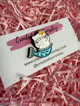 Load image into Gallery viewer, Mermaid Cat Pin Badge
