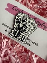 Load image into Gallery viewer, Alien Bigfoot Pin Badge
