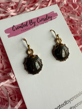 Load image into Gallery viewer, Black Shell Charm Earrings
