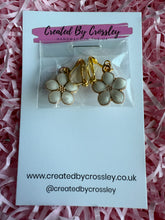 Load image into Gallery viewer, White Flower Clip On Earrings
