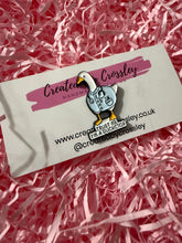 Load image into Gallery viewer, “Trust me I’m a ducktor” Duck Pin Badge
