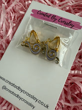 Load image into Gallery viewer, Purple Treble Clef Clip On Earrings
