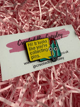 Load image into Gallery viewer, “Hi! It looks like you’re collecting pins” Pin Badge
