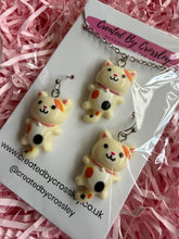 Load image into Gallery viewer, Cream Cat Jewellery Set
