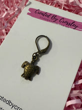 Load image into Gallery viewer, Turtle Charm Stitch Marker
