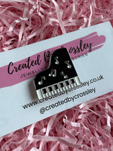 Load image into Gallery viewer, Piano Pin Badge
