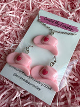 Load image into Gallery viewer, Pink Cowboy Hat Jewellery Set
