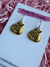 Load image into Gallery viewer, Pumpkin/Jack-o’-lantern Charm Earrings
