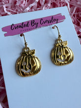 Load image into Gallery viewer, Pumpkin/Jack-o’-lantern Charm Earrings
