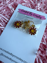 Load image into Gallery viewer, Flower Clip On Earrings
