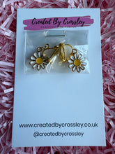 Load image into Gallery viewer, Flower Clip On Earrings
