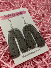 Load image into Gallery viewer, Black Glitter Arch Resin Earrings
