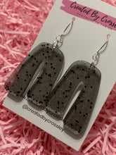 Load image into Gallery viewer, Black Glitter Arch Resin Earrings
