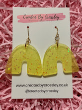 Load image into Gallery viewer, Yellow Glitter Arch Resin Earrings
