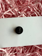 Load image into Gallery viewer, Carrot Pin Badge
