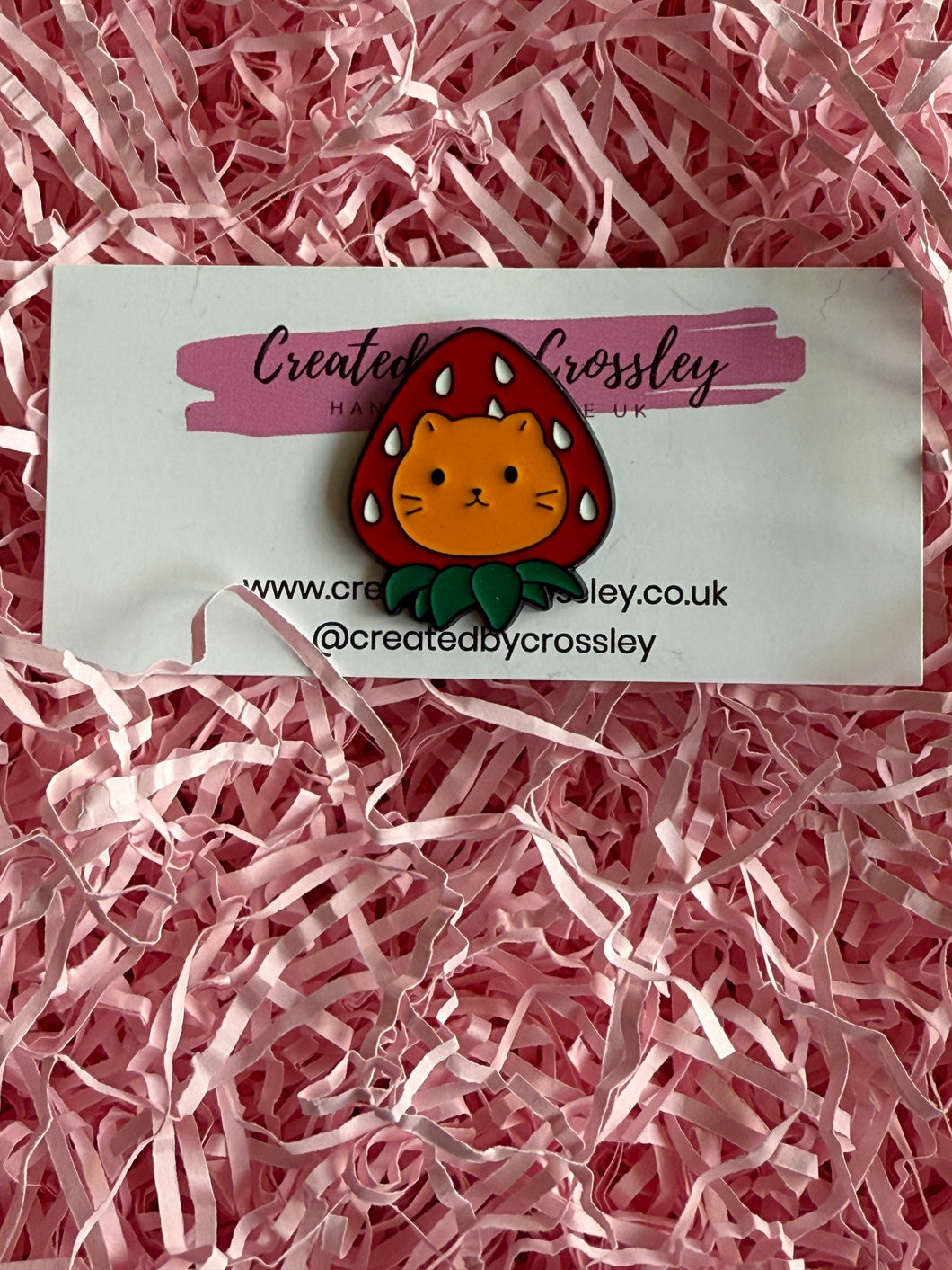 Strawberry Cat Pin badge
