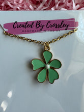 Load image into Gallery viewer, Green Flower Charm Necklace
