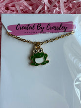Load image into Gallery viewer, Green Frog Charm Necklace
