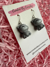 Load image into Gallery viewer, Chunky Cat Charm Earrings

