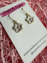 Load image into Gallery viewer, Purple Flower Charm Earrings
