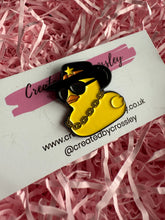 Load image into Gallery viewer, Cool Duck Pin Badge
